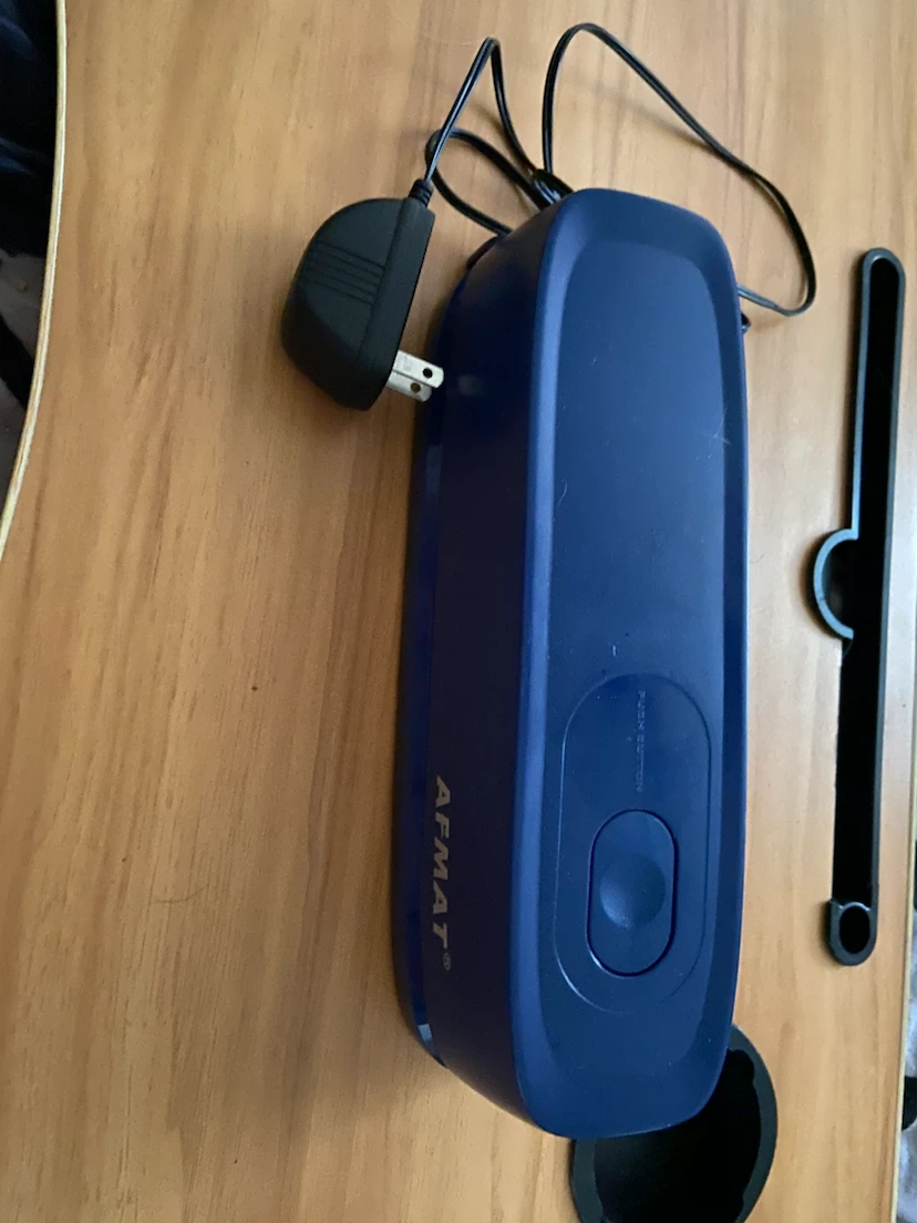AFMAT Electric 3 Hole Punch - photo 2