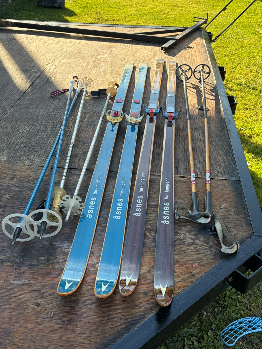 Åsnes Cross-Country Skis and Poles