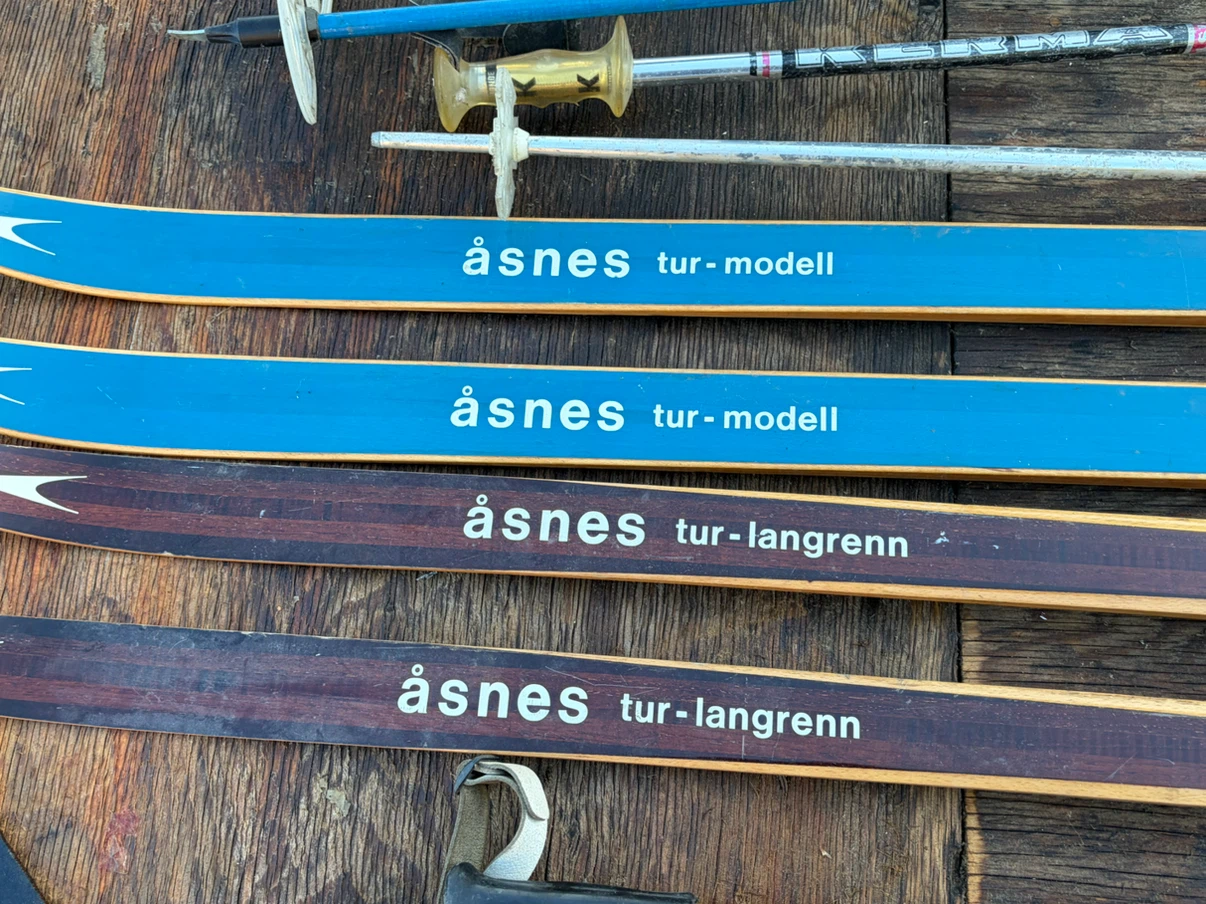 Åsnes Cross-Country Skis and Poles - photo 3