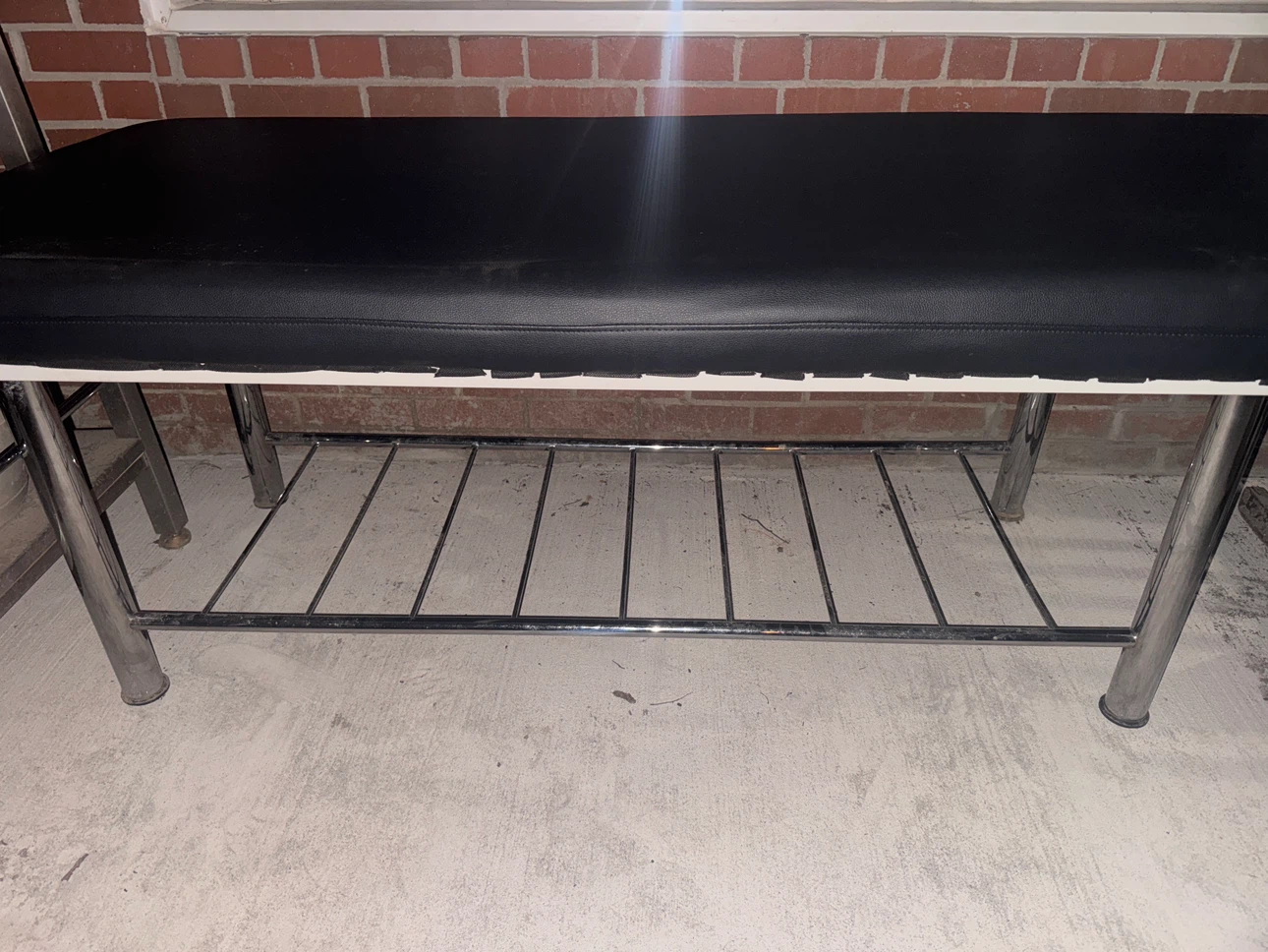 Black Massage Table with Face Hole - photo 3