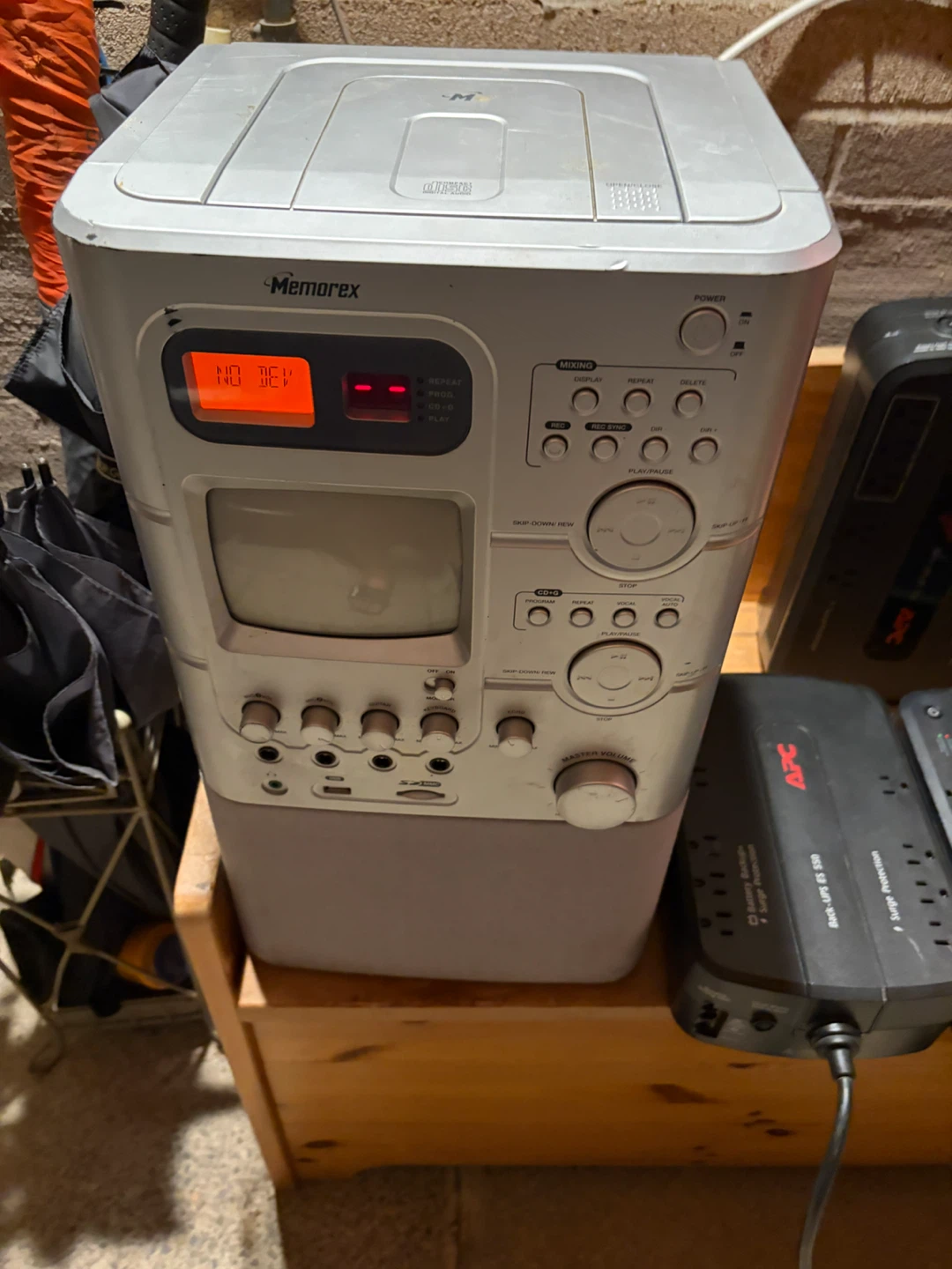 Memorex and APC Battery Backup Units (read description) - photo 3