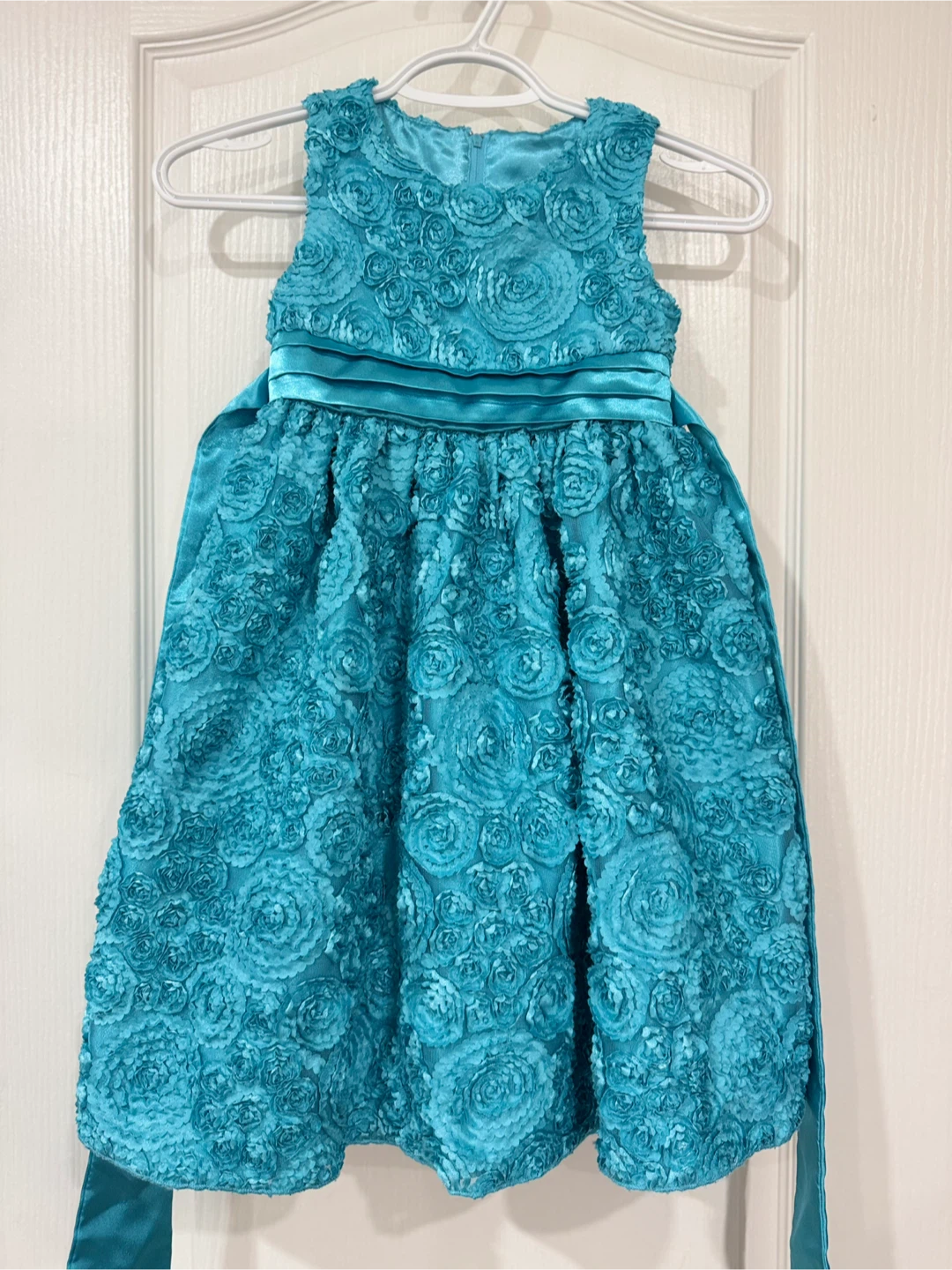 Elegant Turquoise Floral Dress