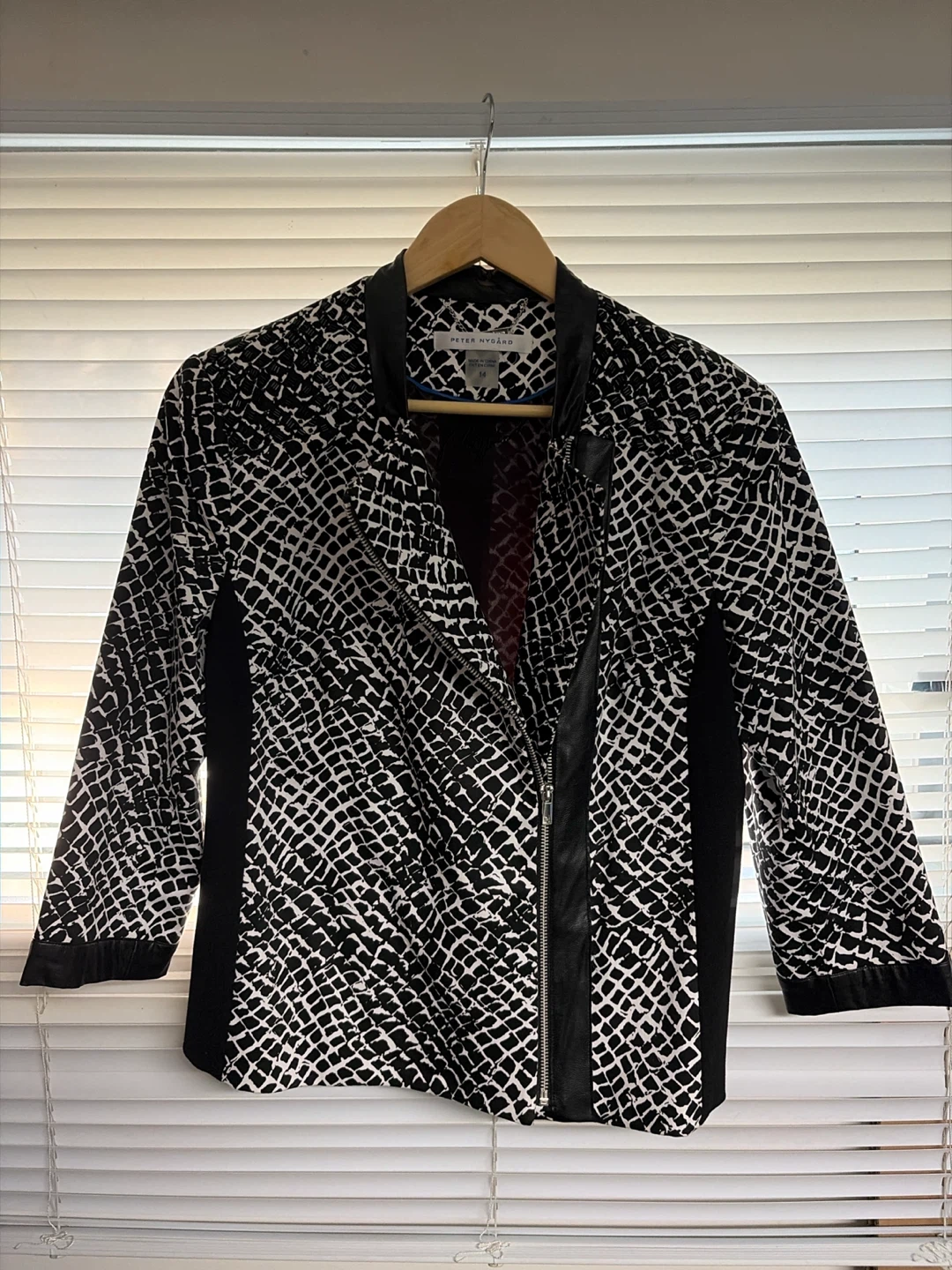 Peter Nygard Black & White Print Jacket - photo 3