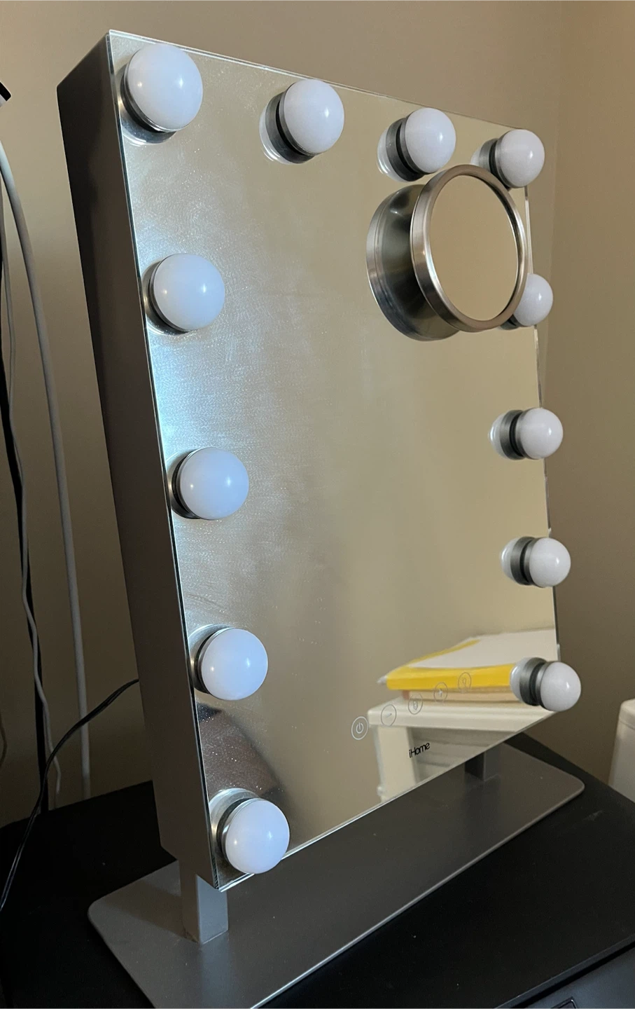 iHome Hollywood Pro Vanity Mirror