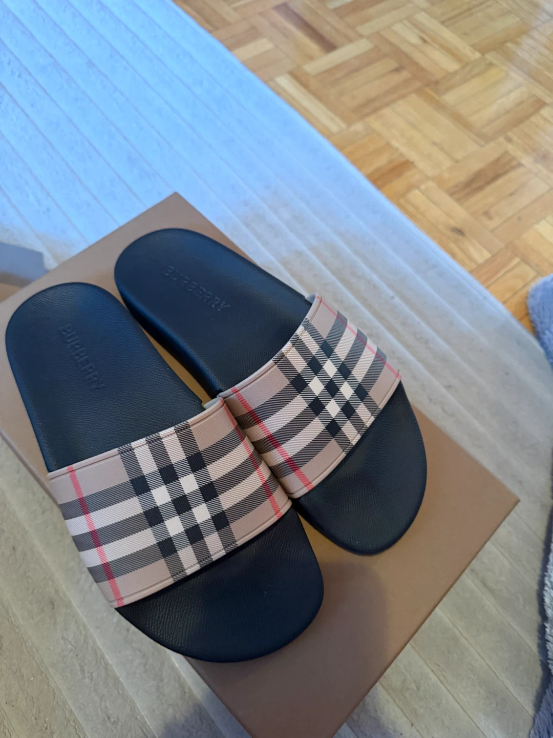 Burberry Slides - Archive Beige Size 38