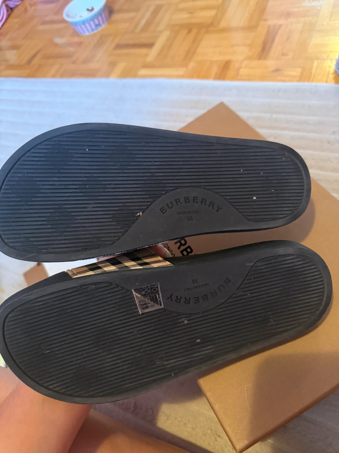 Burberry Slides - Archive Beige Size 38 - photo 2