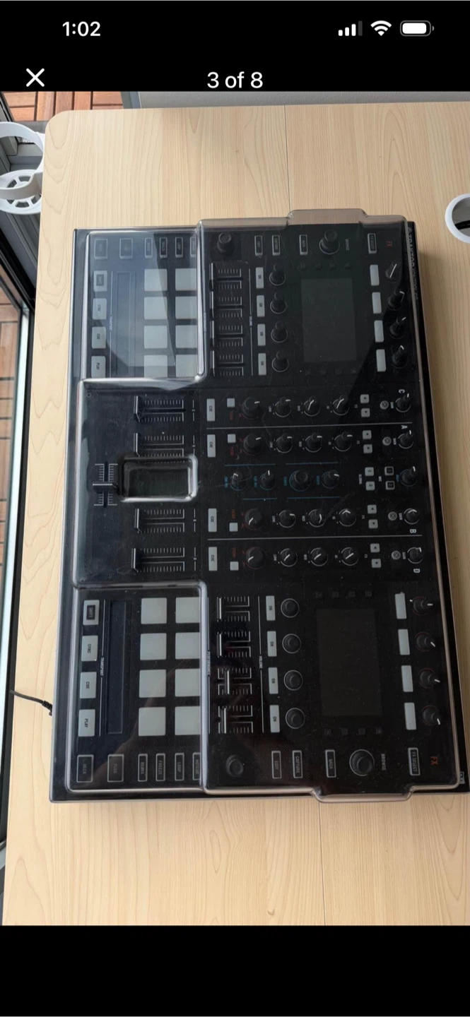 Native Instruments Traktor Kontrol S8 DJ Controller - photo 2