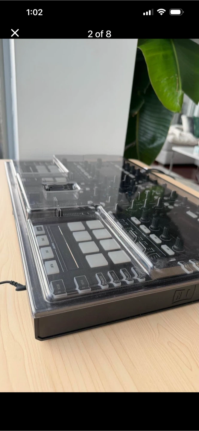 Native Instruments Traktor Kontrol S8 DJ Controller - photo 3