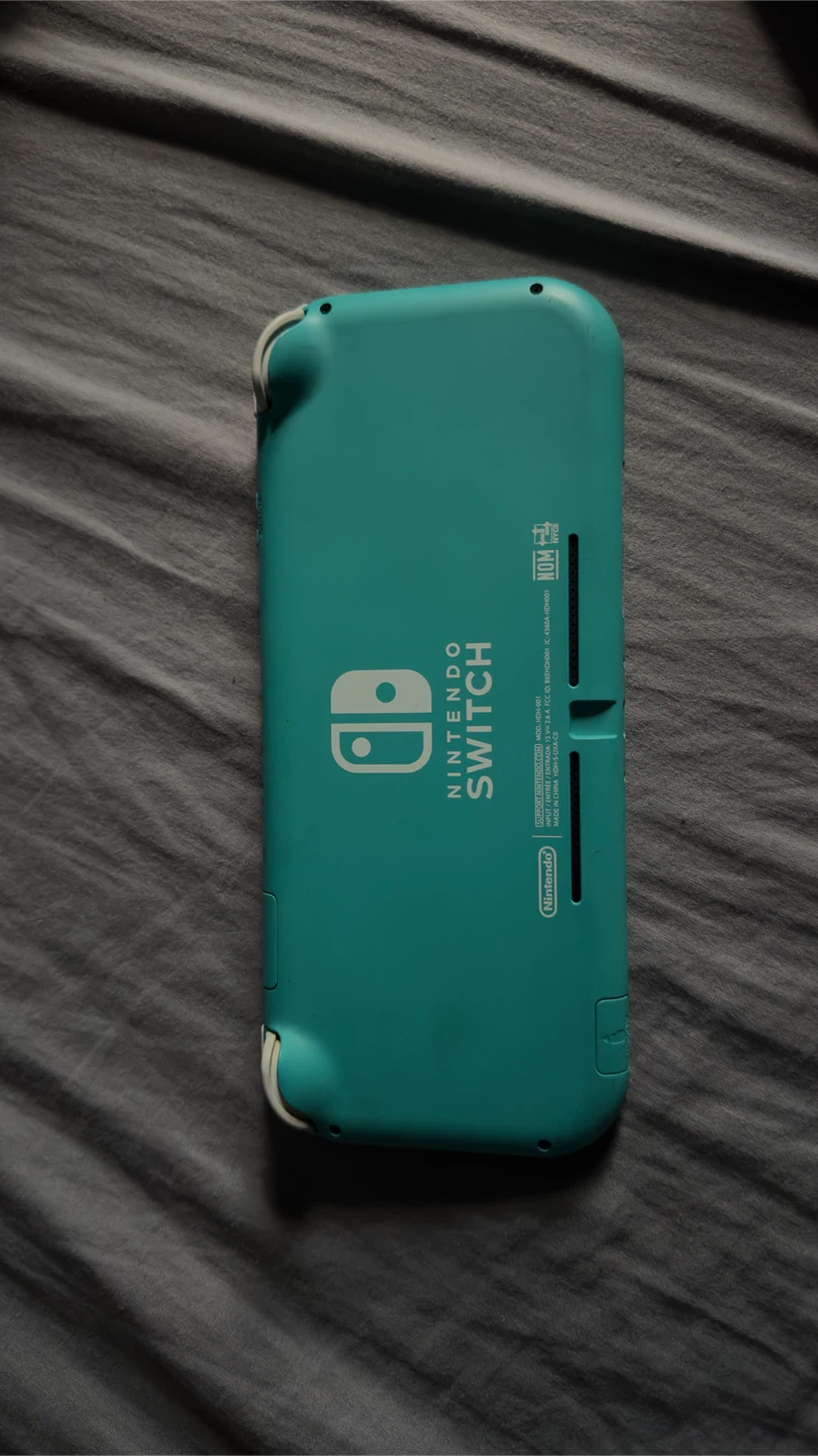 Nintendo Switch Lite - photo 2