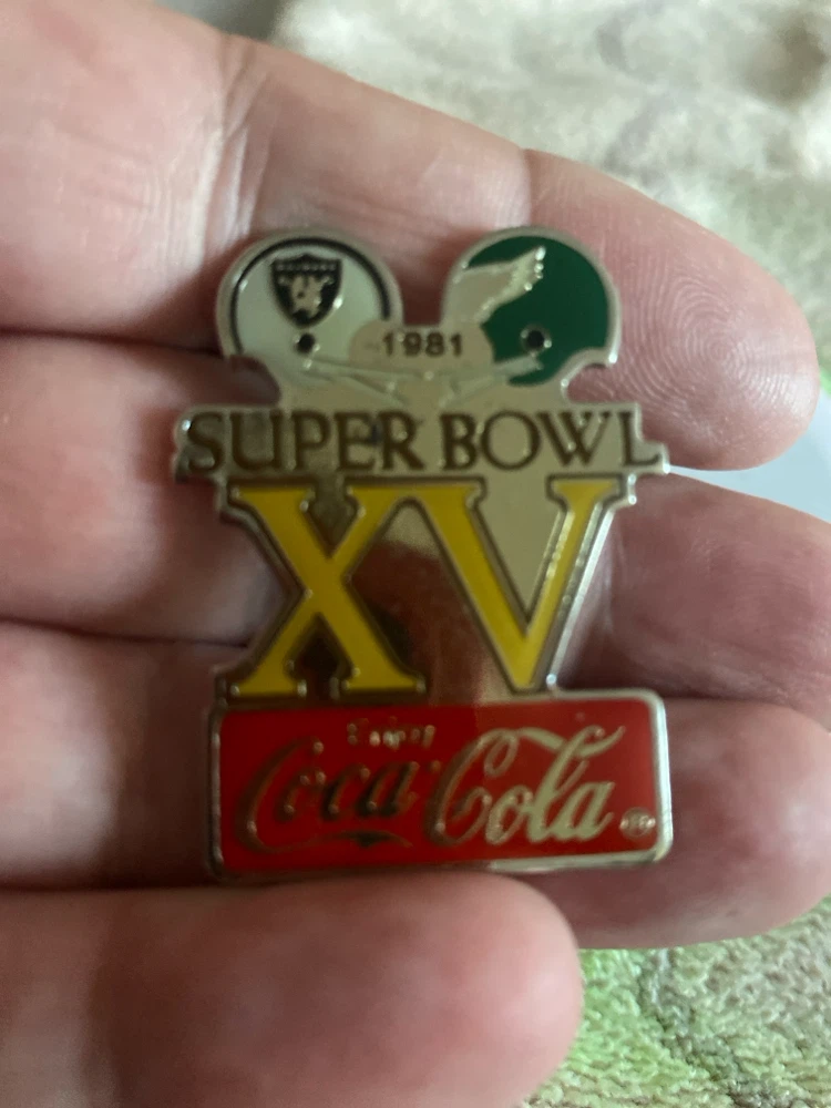 Super Bowl XV Coca-Cola Pin - photo 3
