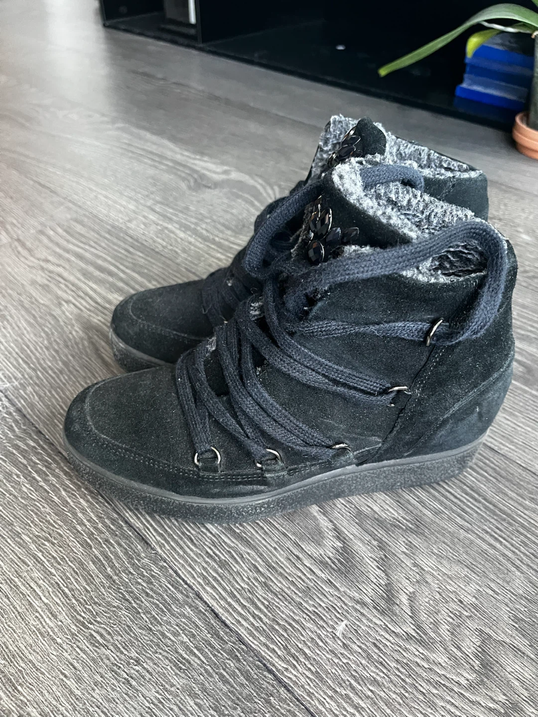 Size 6 Women’s Black Suede High-Top Sneakers - photo 2