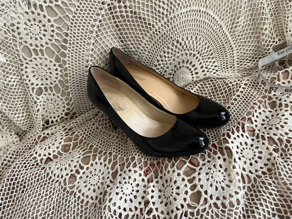 Black Patent “Expression”  Heels, size 8 - photo 3