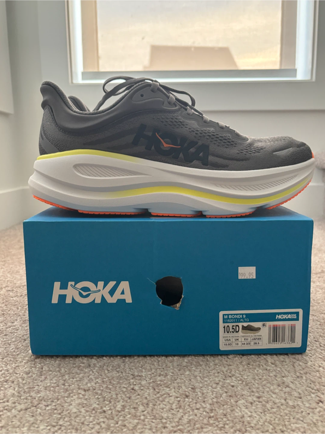New Hoka Bondi 9 men 10.5