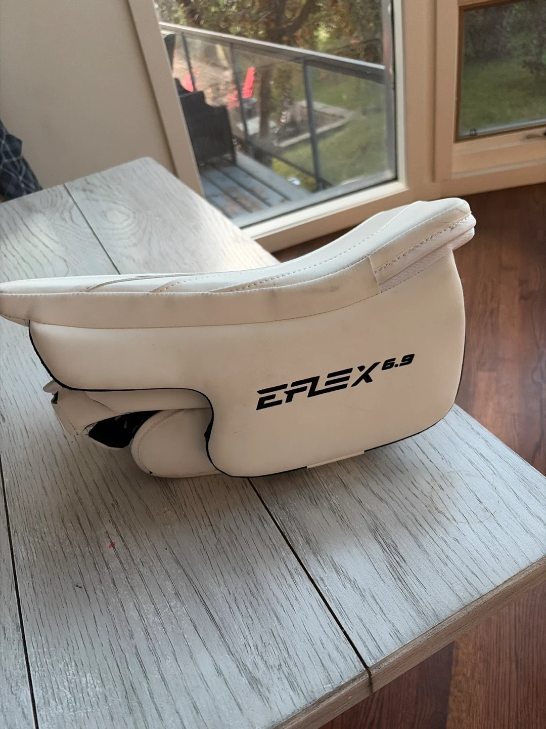 CCM EFlex 6.9 Goalie Blocker – Brand New - photo 3