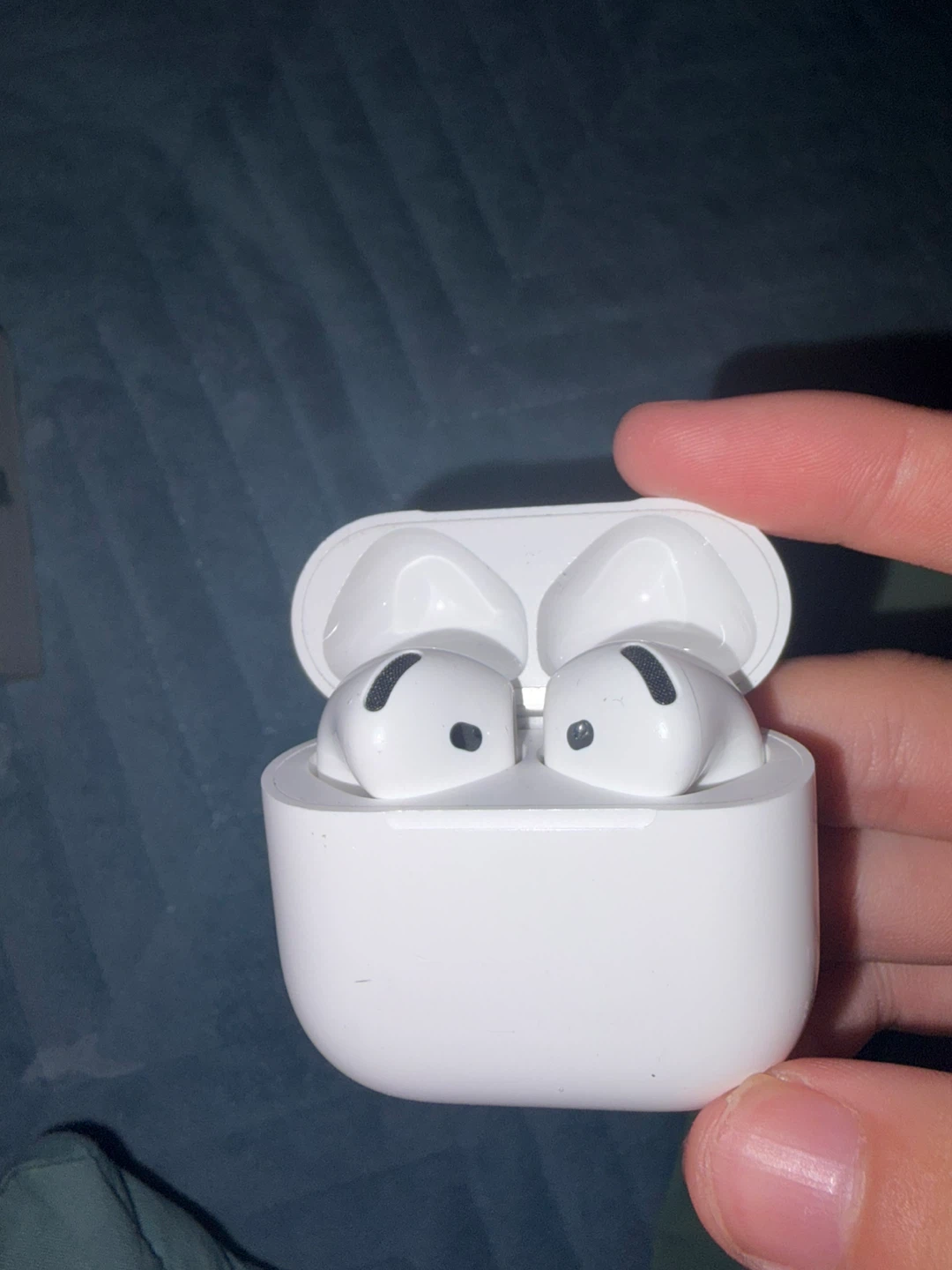 Apple AirPods4 regular but - photo 4
