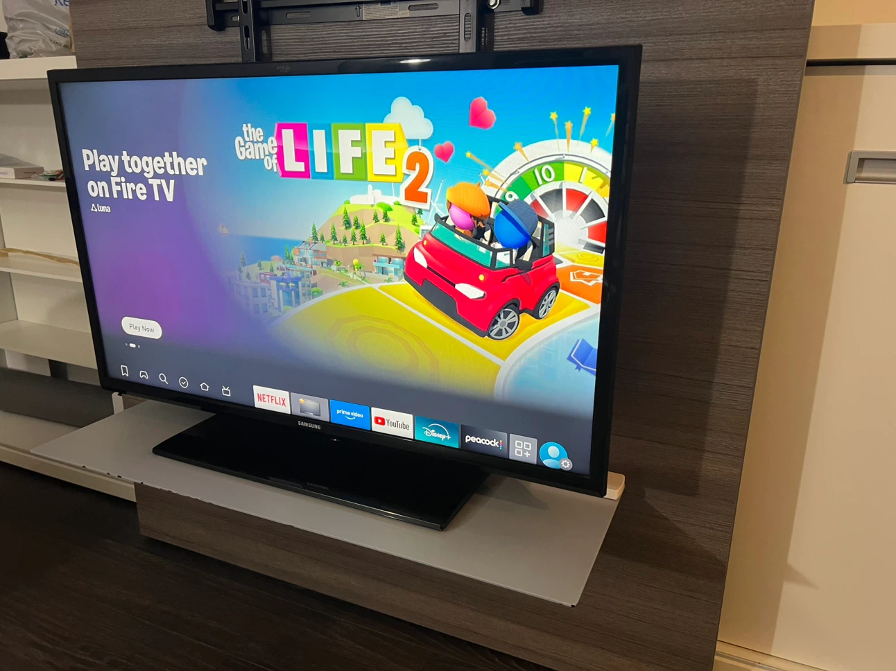 Free 40” Samsung LED TV - photo 2