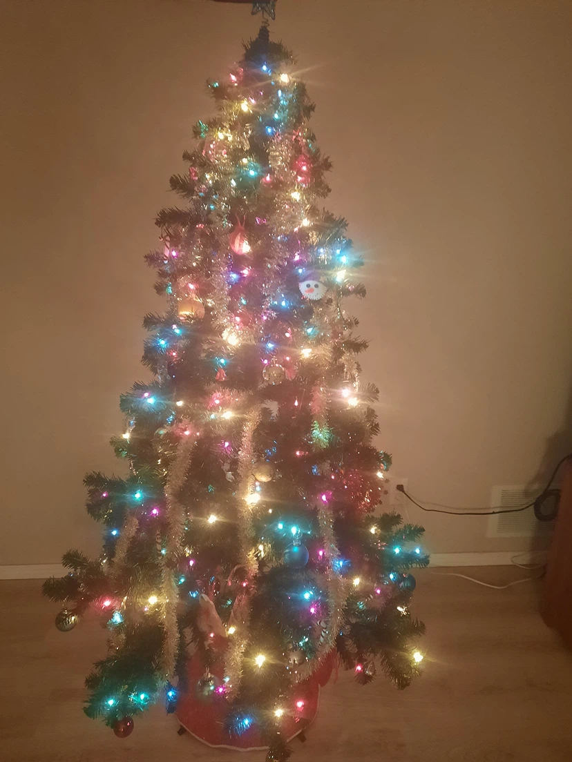 Pre lit Christmas tree