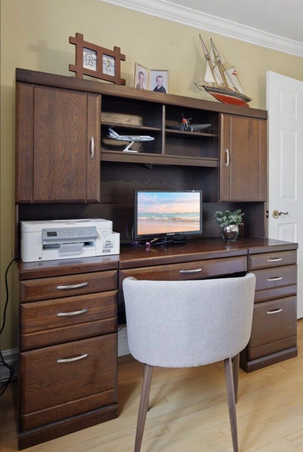 Wooden Desk with Hutch