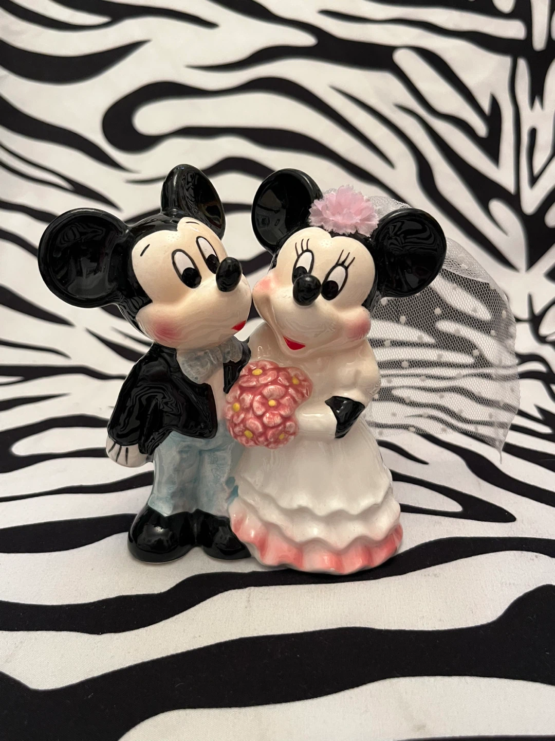 🤍 Vintage Disney Mickey & Minnie Mouse bride & groom figurine 🤍