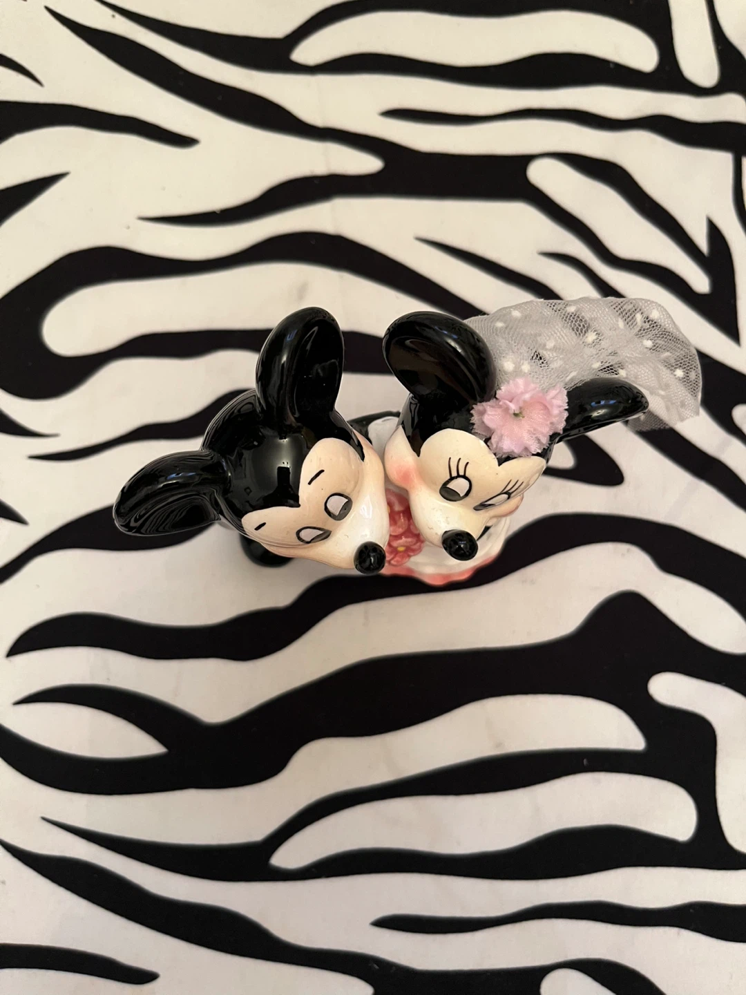 🤍 Vintage Disney Mickey & Minnie Mouse bride & groom figurine 🤍 - photo 3