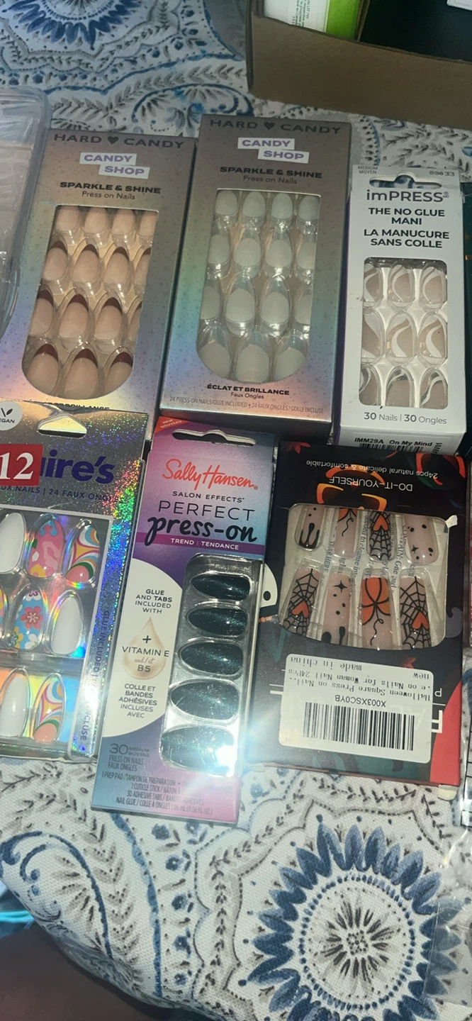 Assorted Press-On Nails Lot  bundle - photo 2