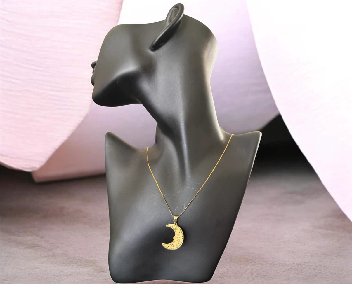 Gold tone Moon Pendant Necklace - photo 2