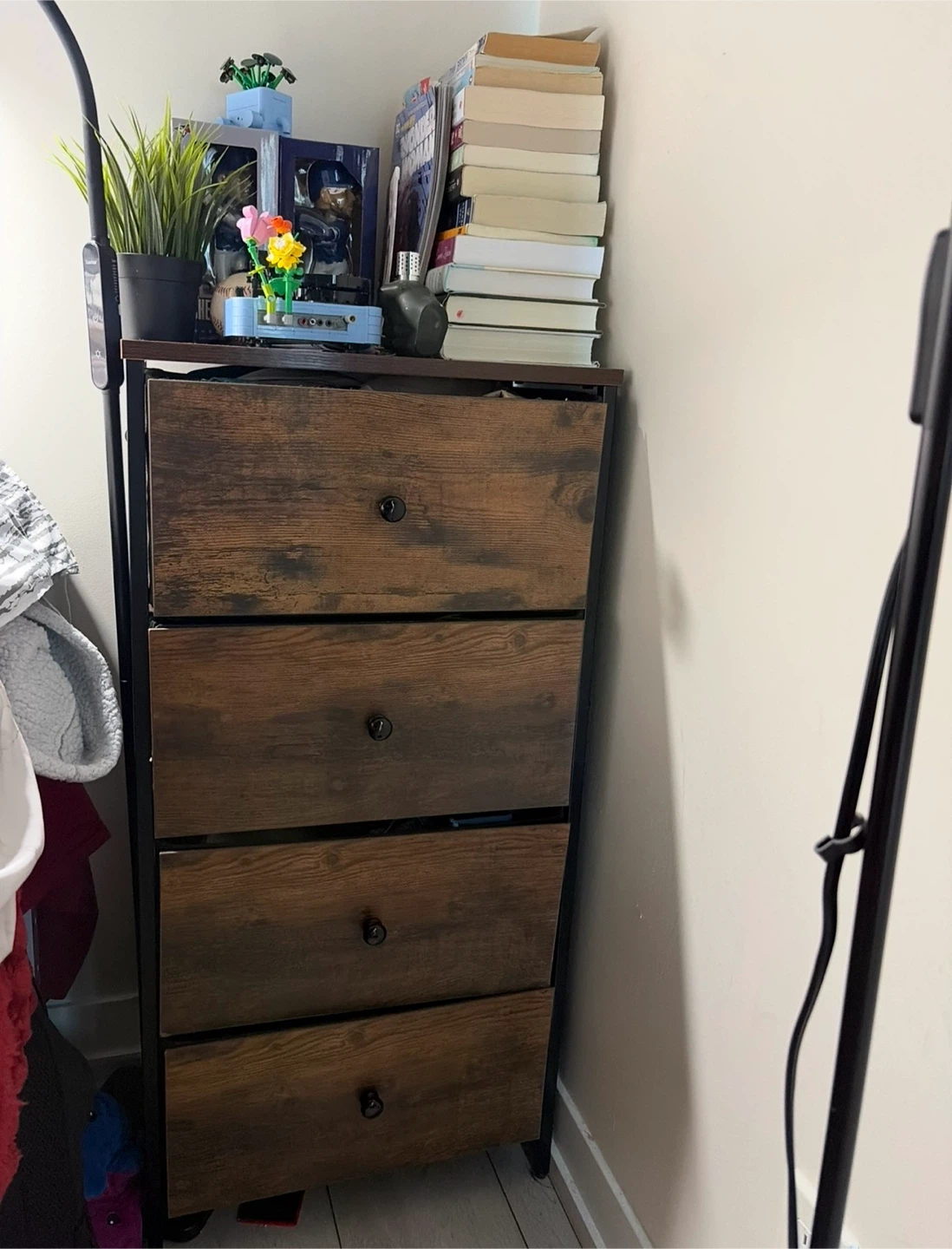 Rustic 4-Drawer Chest