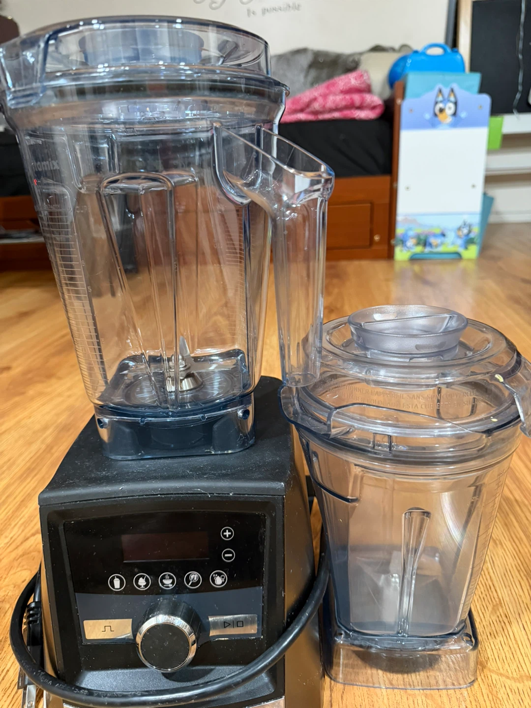Vitamix Acent Series 3500 with 48-ounce Containers set