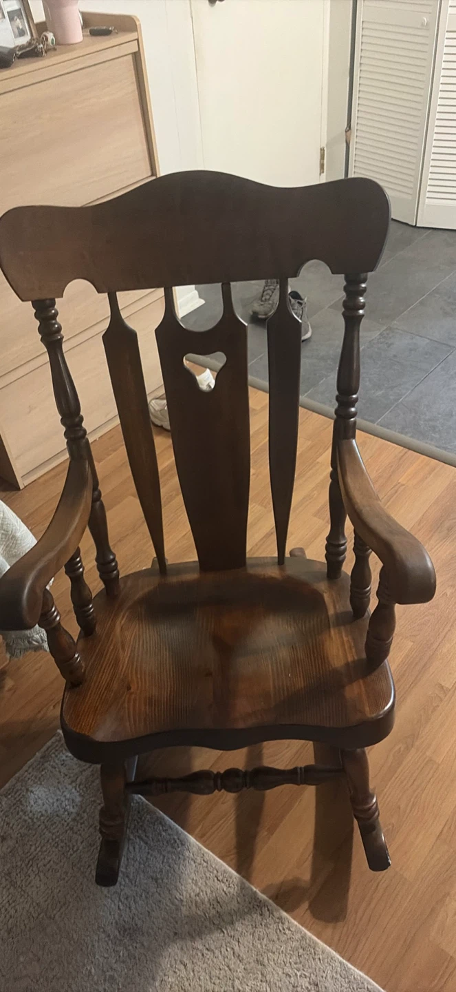 Wooden Rocking Chair - photo 2