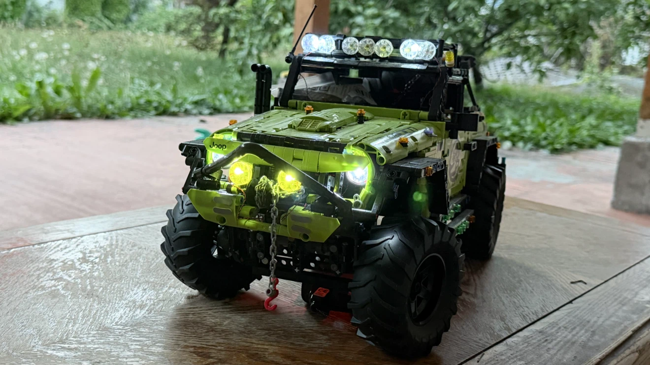 Green 4x4 Off-Road Toy Truck Building Set - photo 4