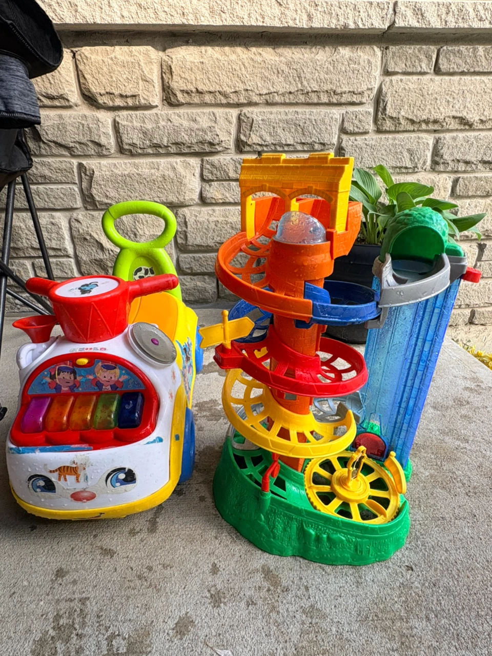 Fisher-Price and VTech Baby Toys, ball-pit, etc - photo 3
