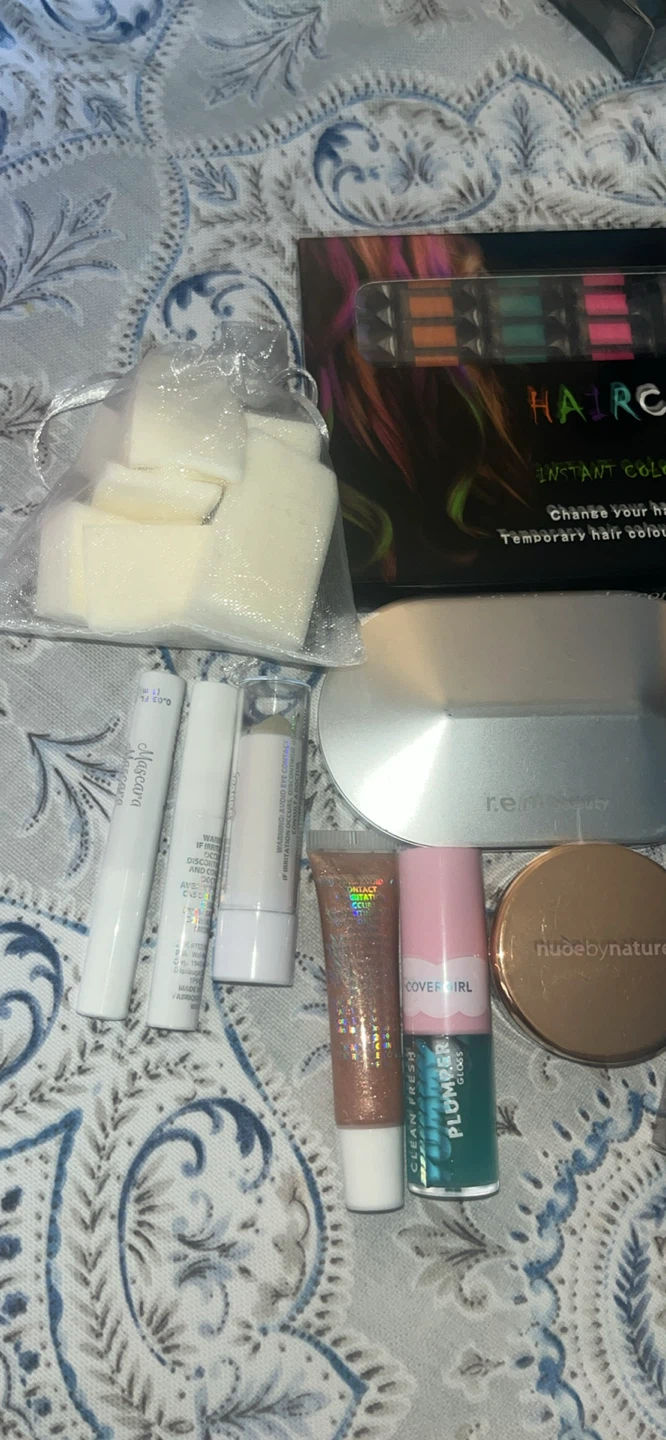 Assorted Makeup and Hair Colour Set