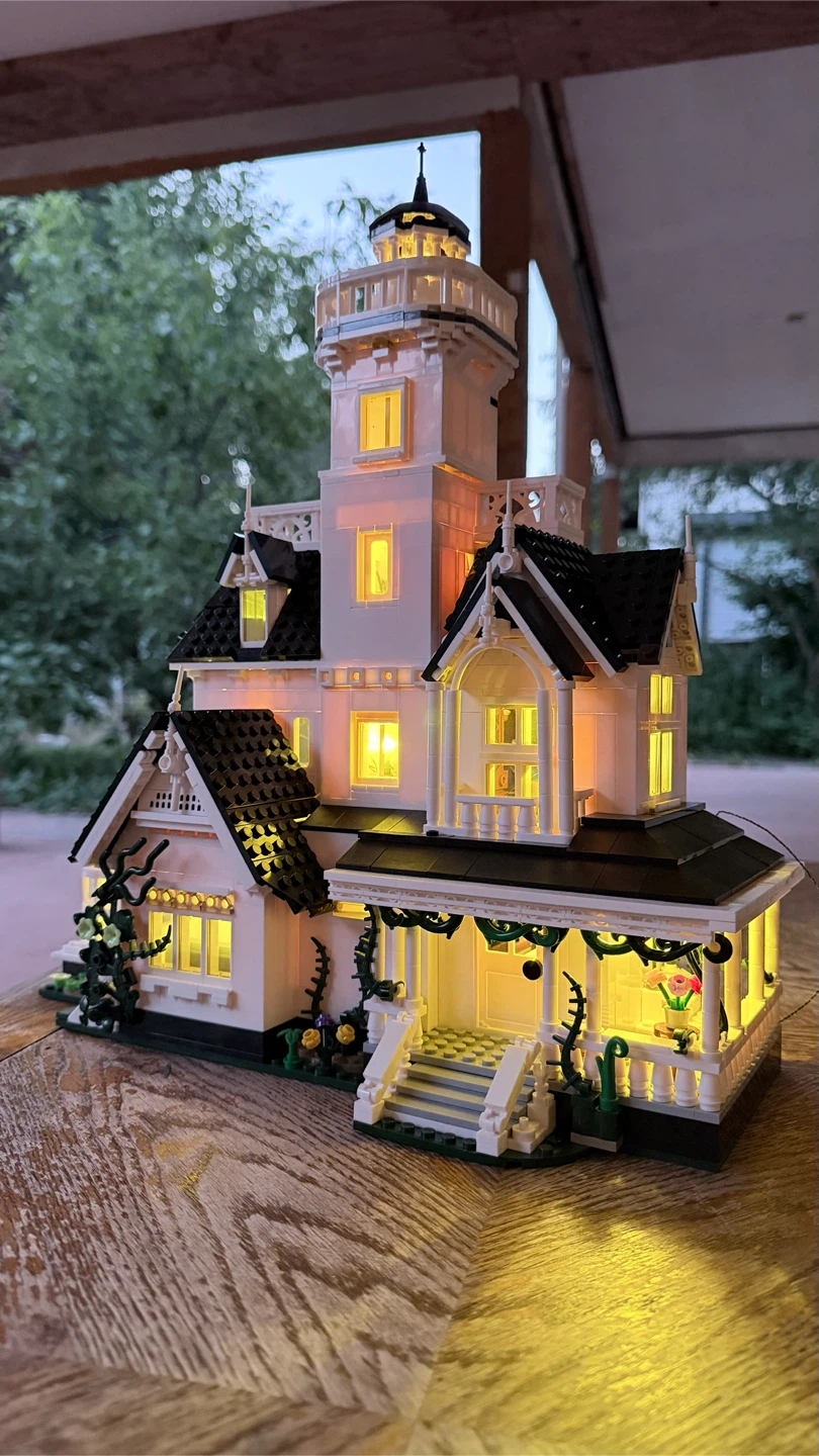 Light-Up Building Block Model House Set