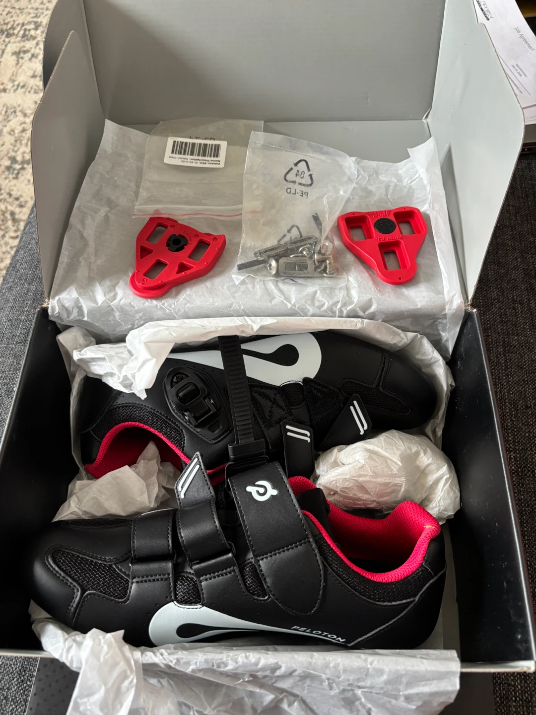 11W/9.5M Peloton Cycling Shoes with Cleats
