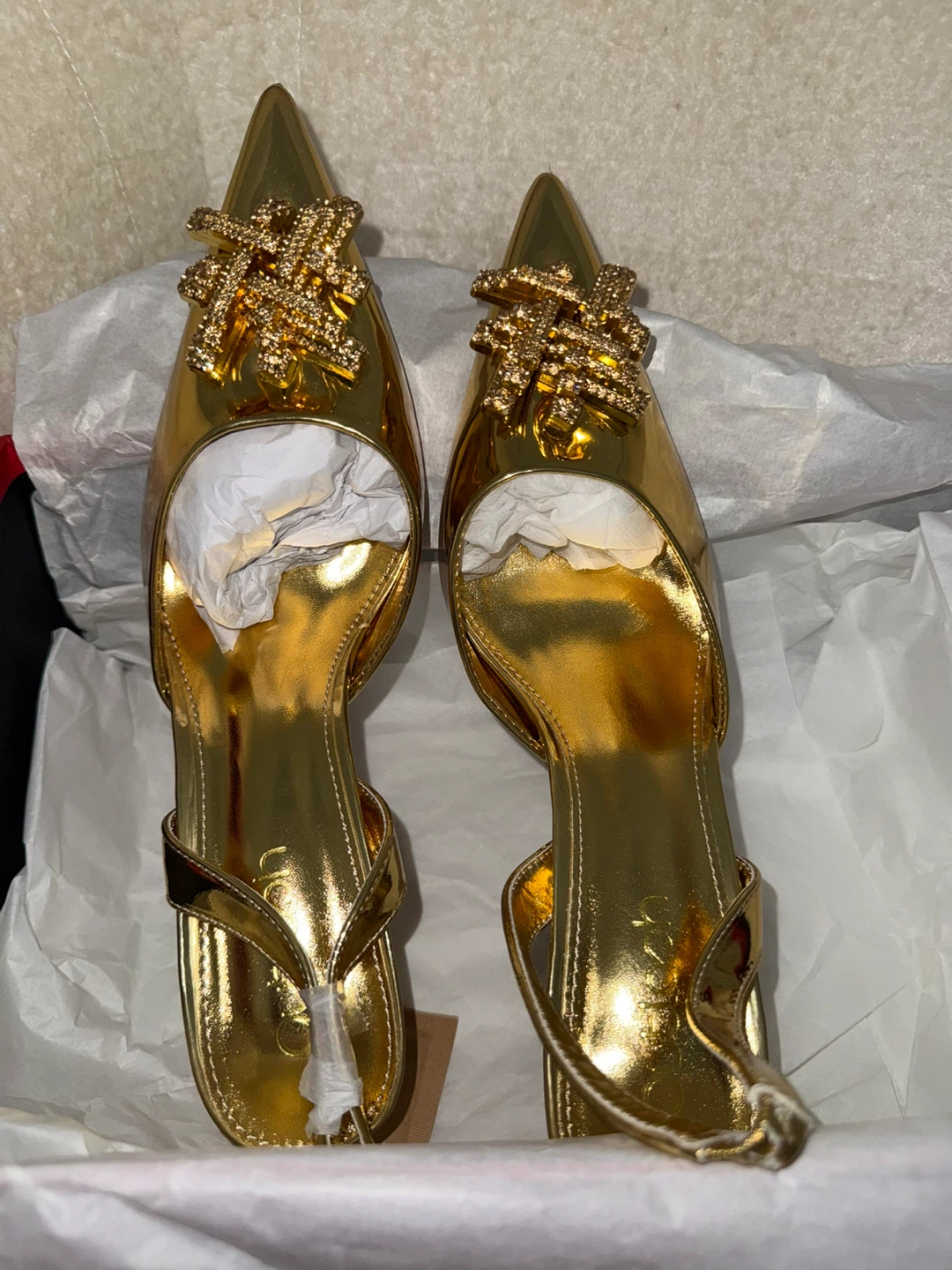 Beautiful Women's Gold Heels. Size 40