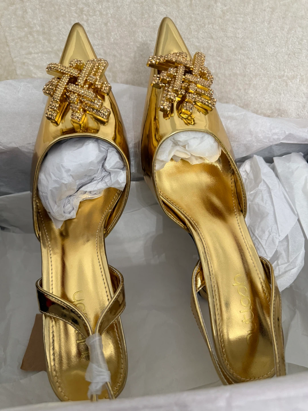 Beautiful Women's Gold Heels. Size 40 - photo 2