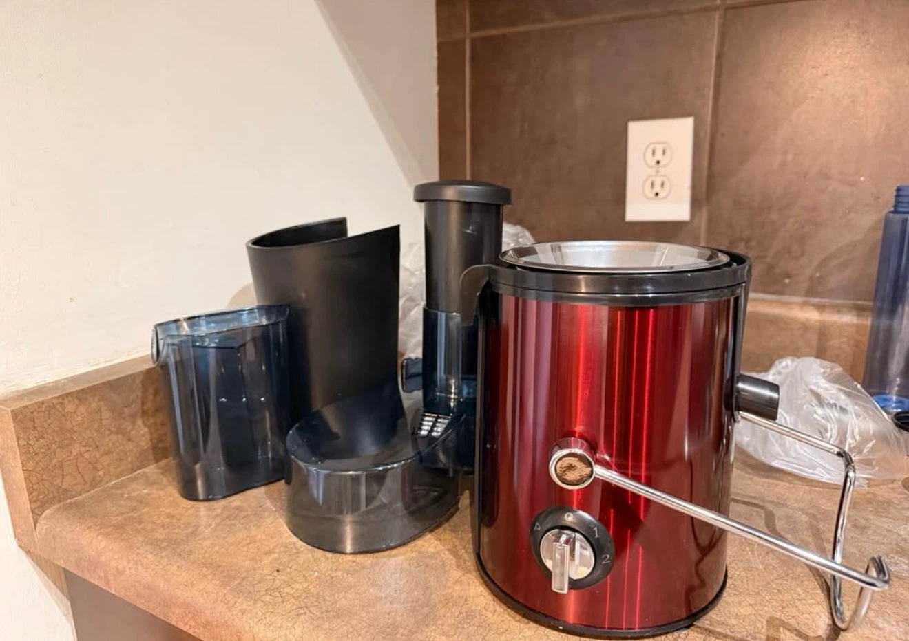Red Electric Juicer with Accessories - photo 3