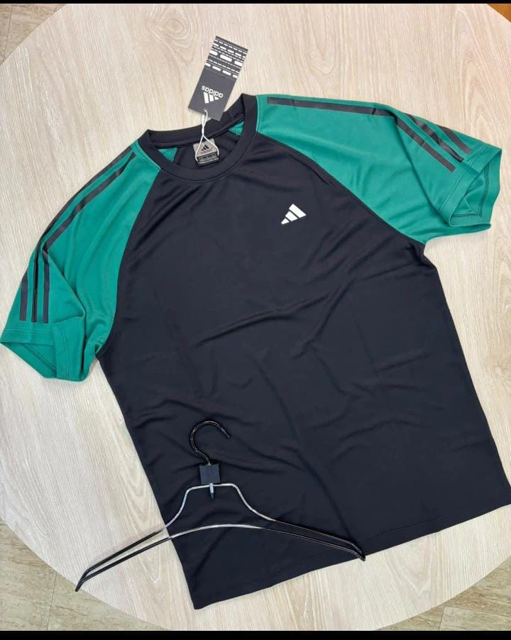 Adidas & Under Armour T-Shirts - photo 3