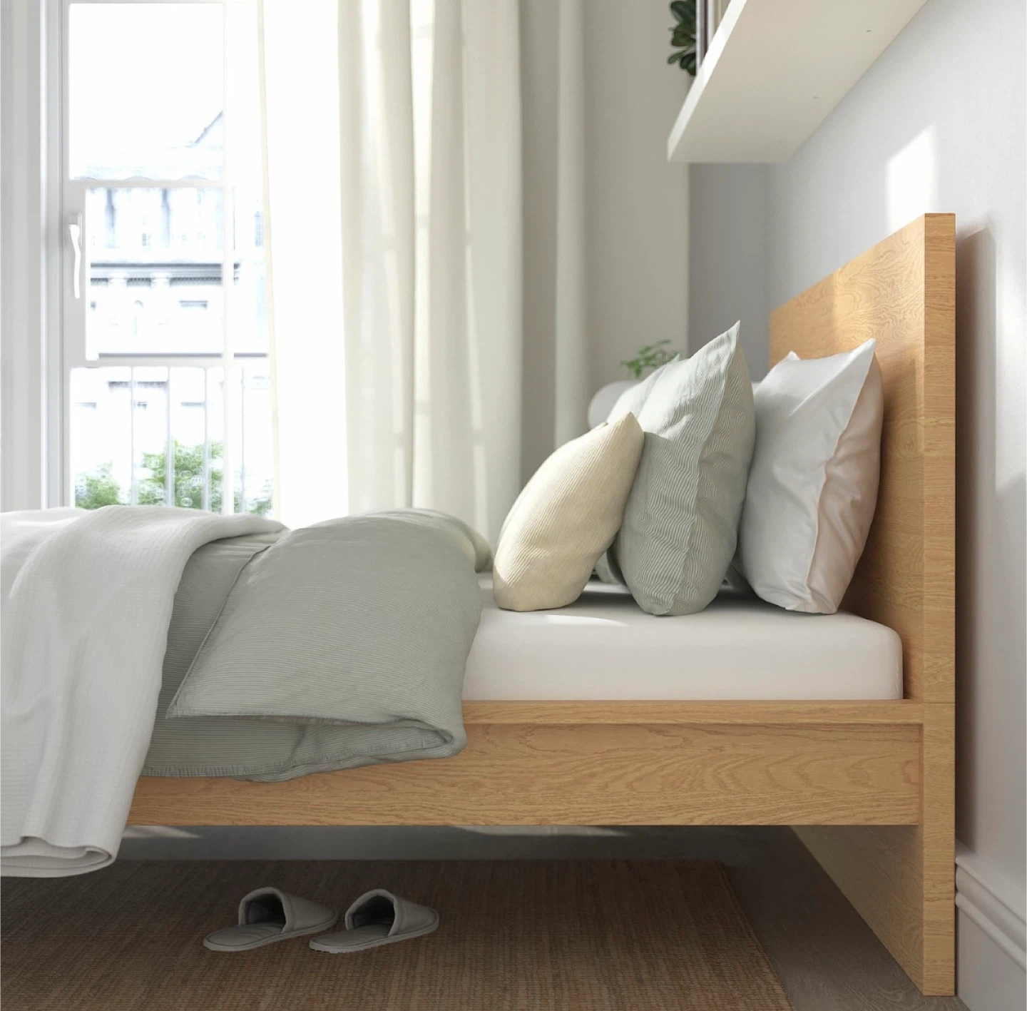 IKEA Queen Size-Oak Veneer Bed Frame - photo 4