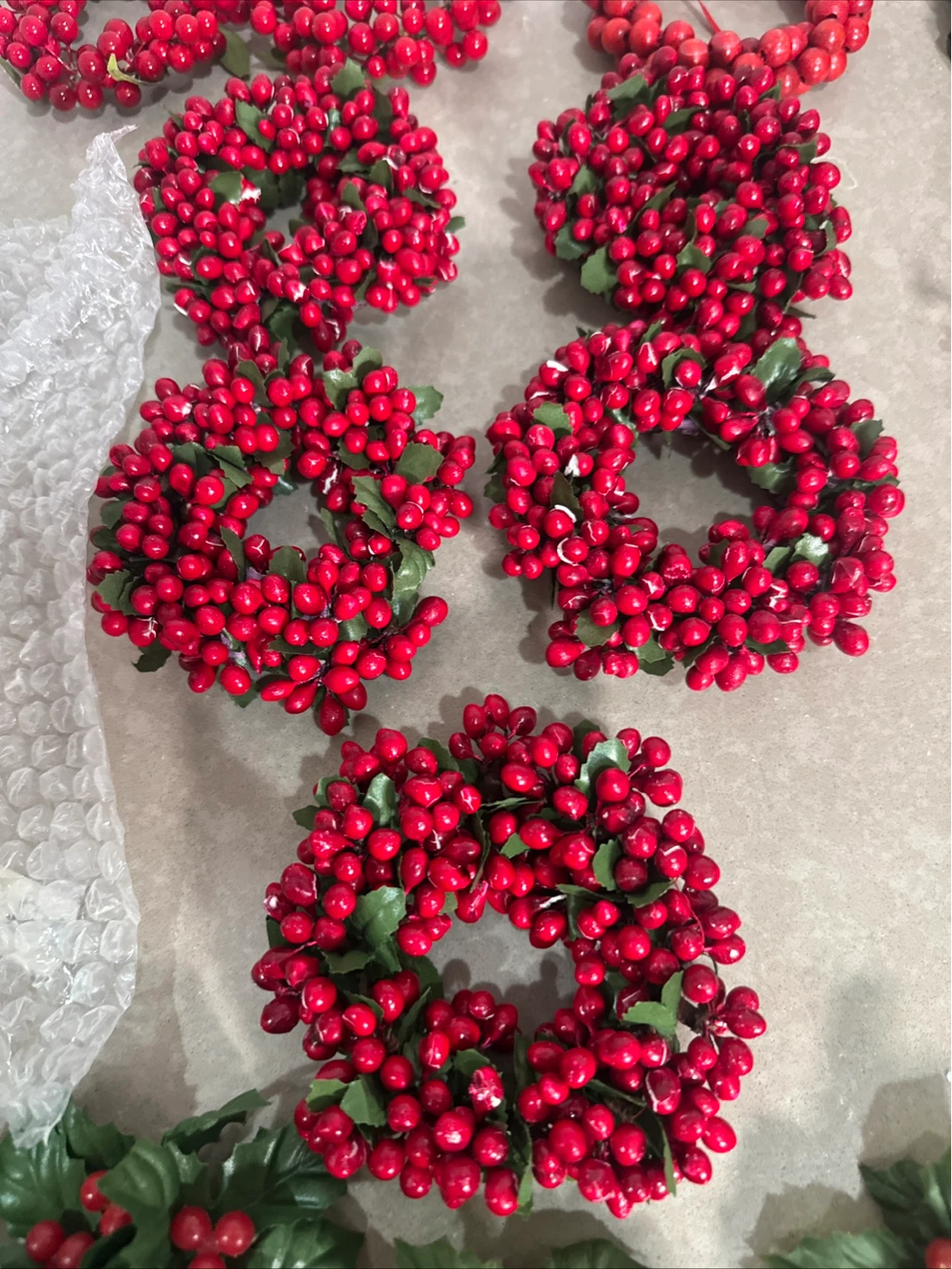 Christmas Berry & Holly Garland & Wreath Decor Set - photo 4