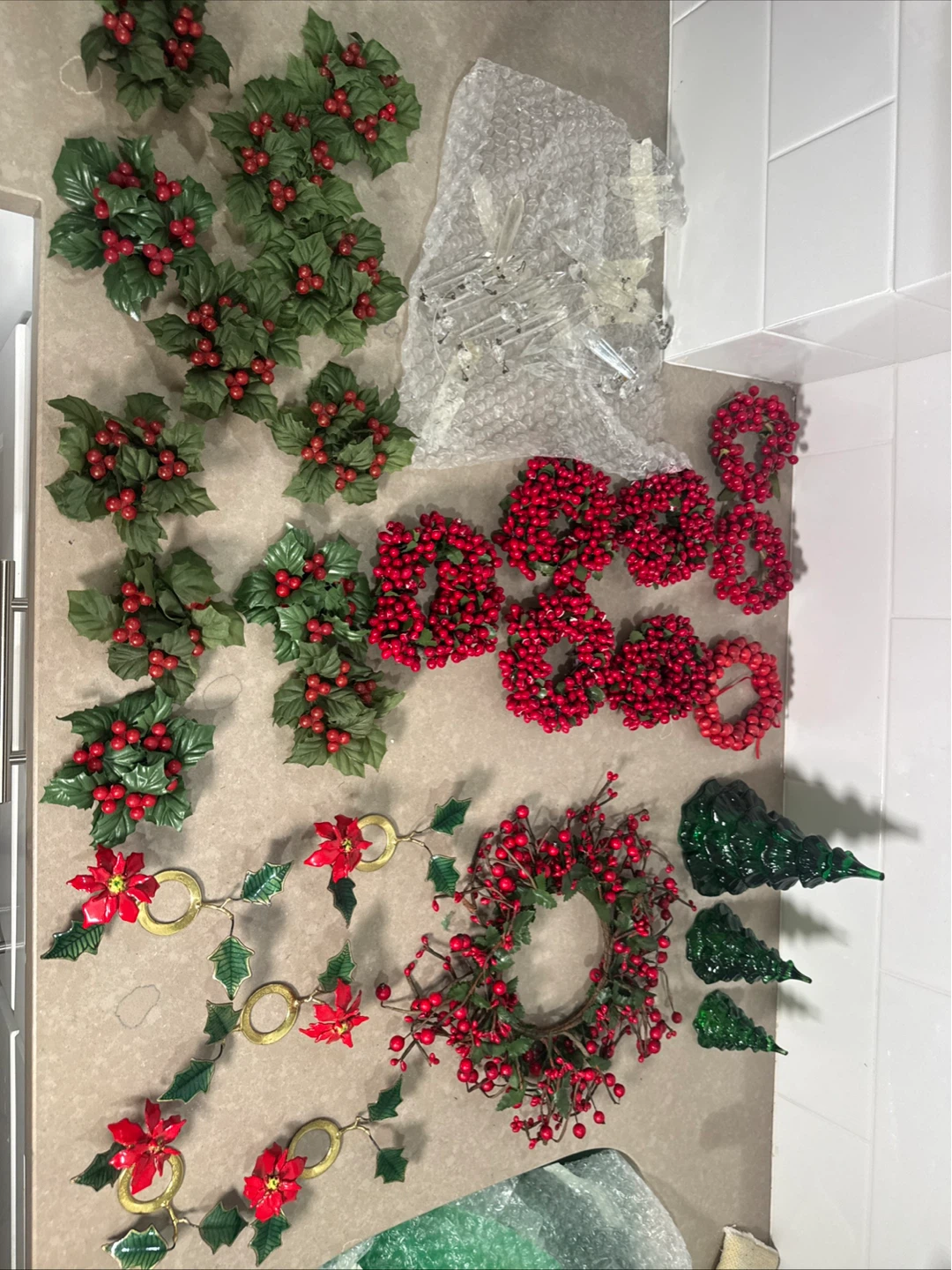 Christmas Berry & Holly Garland & Wreath Decor Set