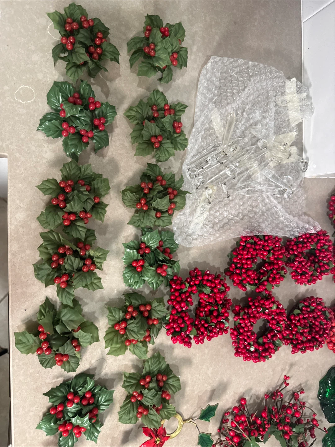 Christmas Berry & Holly Garland & Wreath Decor Set - photo 2
