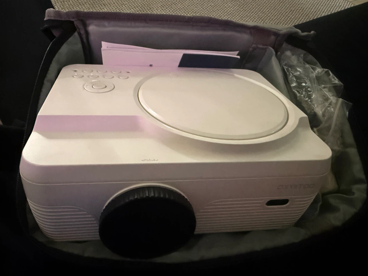 Dxyiitoo Full HD WiFi Bluetooth Projector w/ DVD Player - photo 5