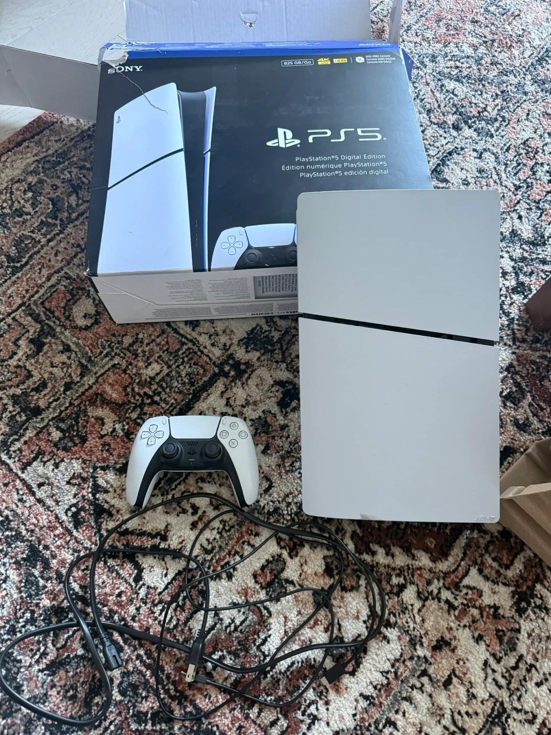 PS5 Slim Digital 825GB in box