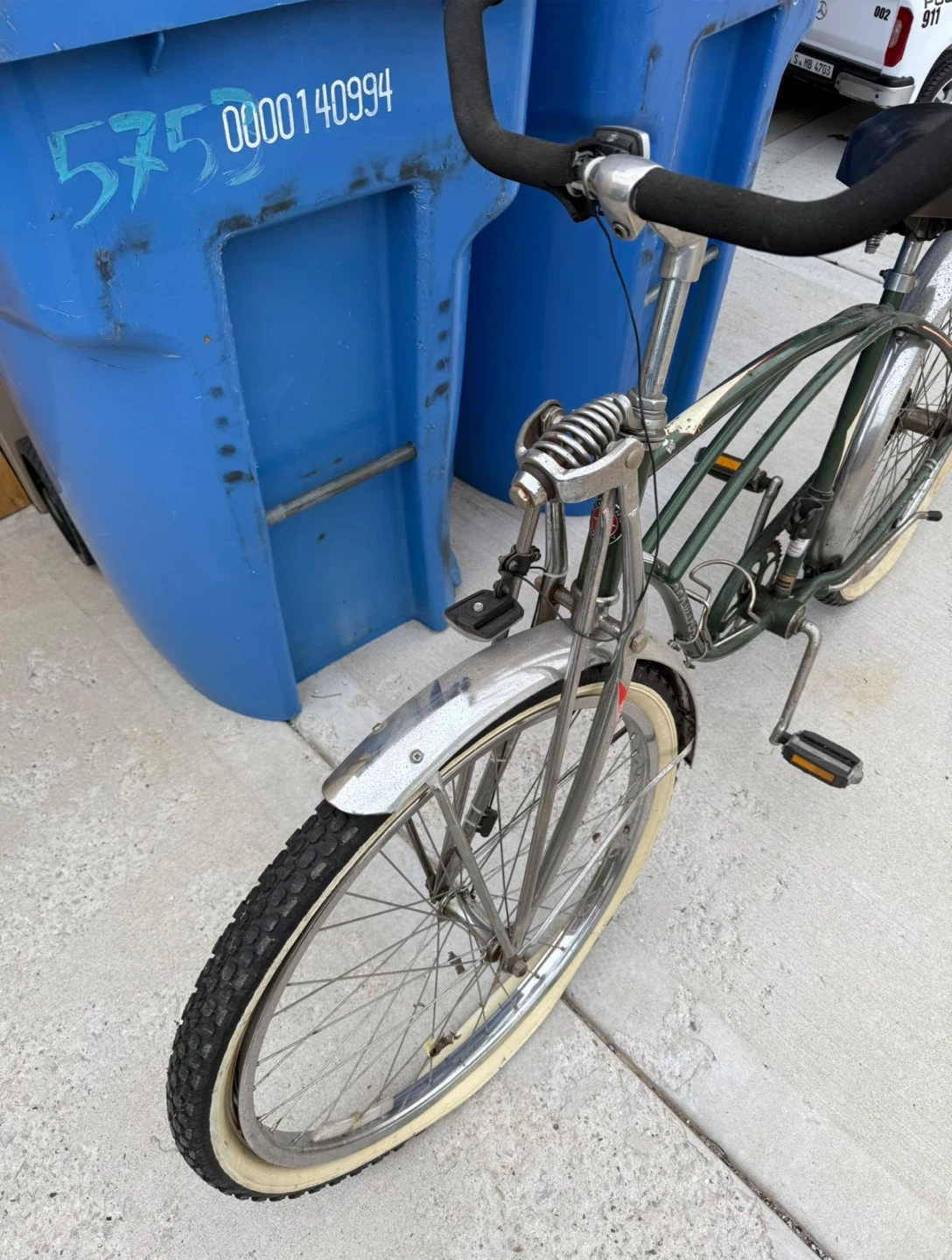 Schwinn Cruiser Bicycle - photo 3