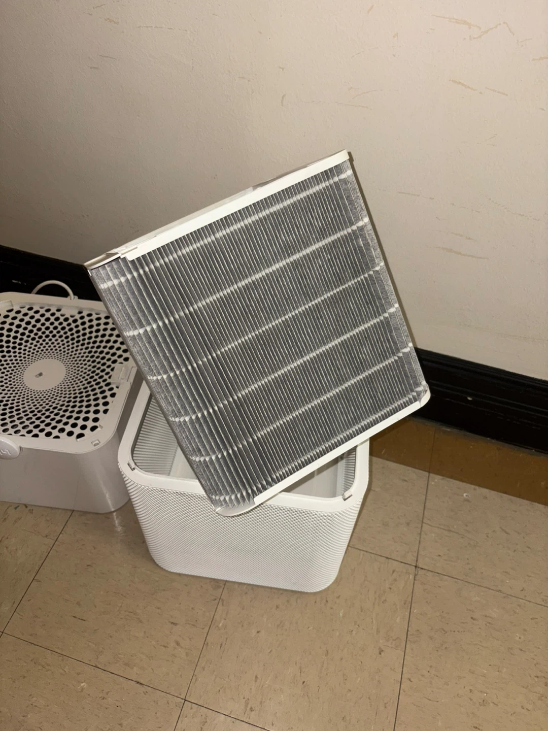 White Air Purifier with Filter - photo 5