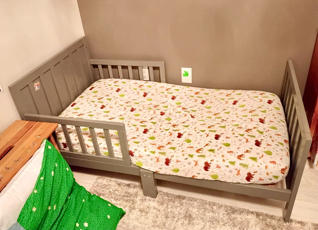 Complete Toddler Bed & bedding set - photo 2