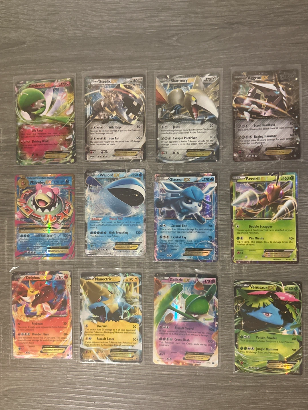 Pokemon Trading Cards - Assorted Collection Card lot