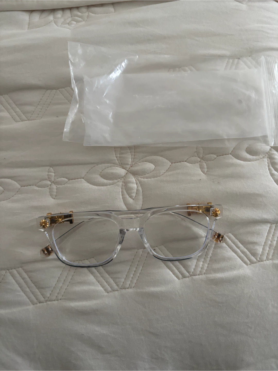 Clear Glasses with Gold Chrome Hearts Detail