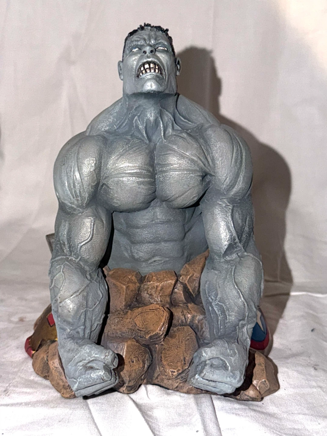 Diamond Select Toys Hulk Ultimate Bust wizard excl - photo 3